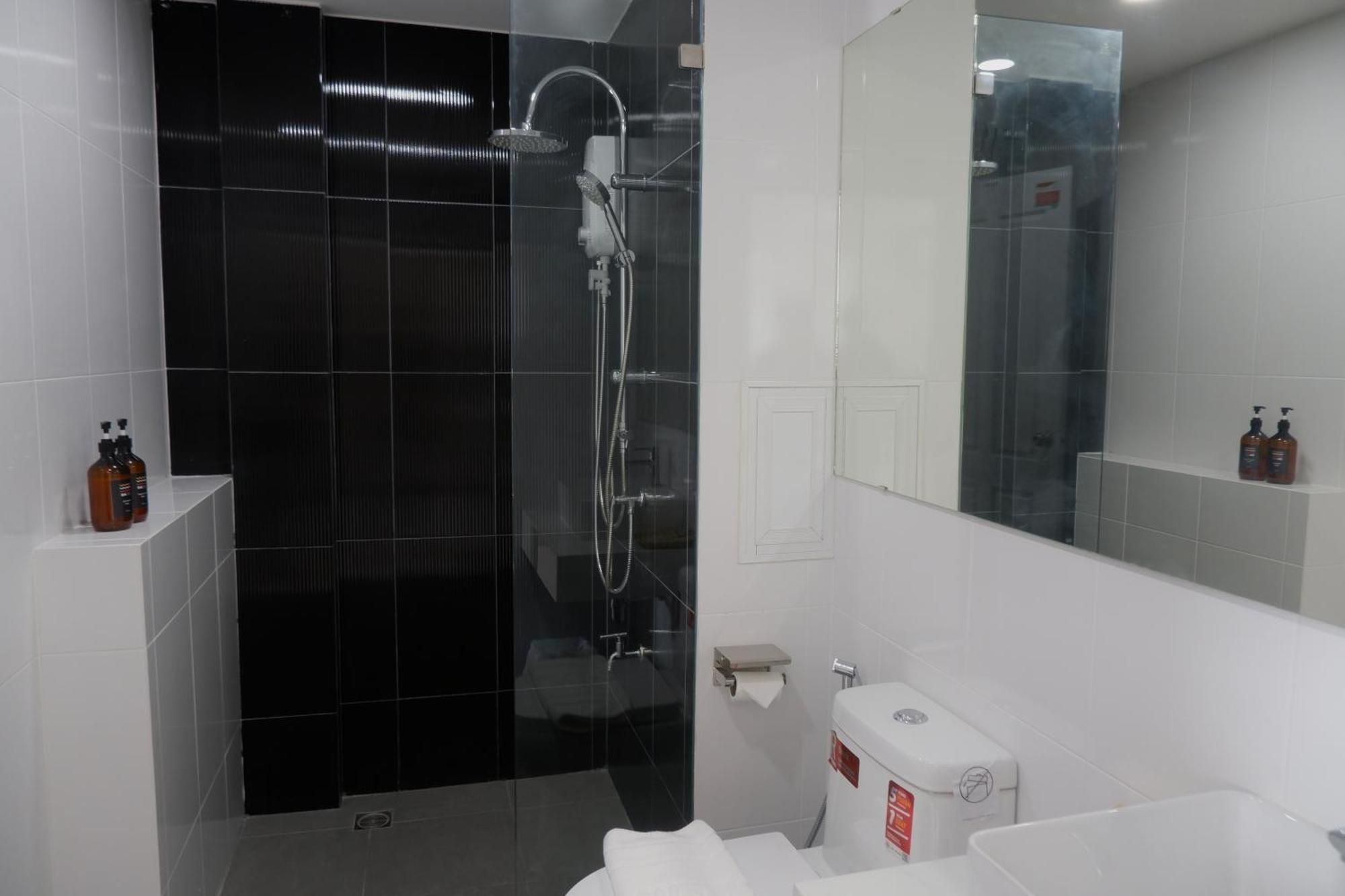 Darin Chiangmai Hotel And Residence Chiang Mai Ngoại thất bức ảnh